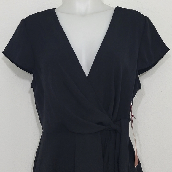 Forever 21 Contemporary Black Crossover V-Neck Tie Top Women's Jr's XL N… - Picture 2 of 8